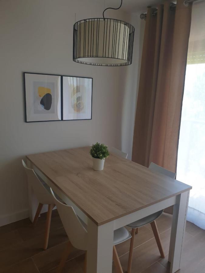 Maxx Apartamento Салоу Екстер'єр фото